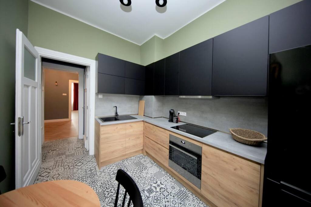*Citadel* 2Br - City Center Софія Екстер'єр фото